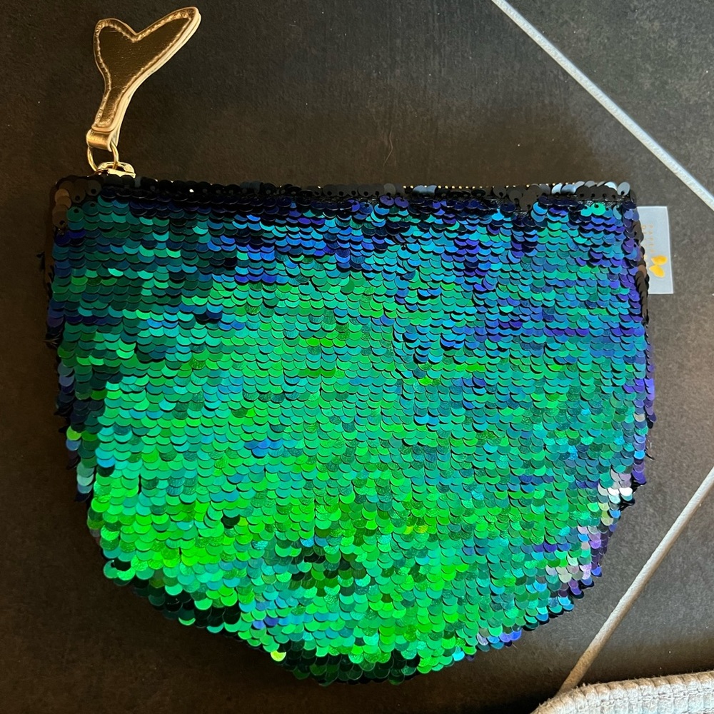 NWOT Papyrus Mermaid Flip Sequin Cosmetic Bag in Blue Green and Black O/S